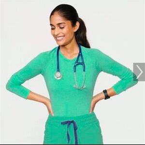 FIGS Salta Underscrub in Surgical Green